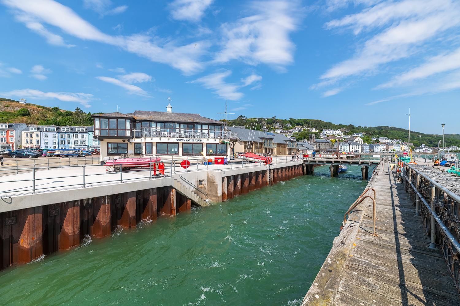 Ground Floor Sea View Apartment Aberdyfi Bagian luar foto